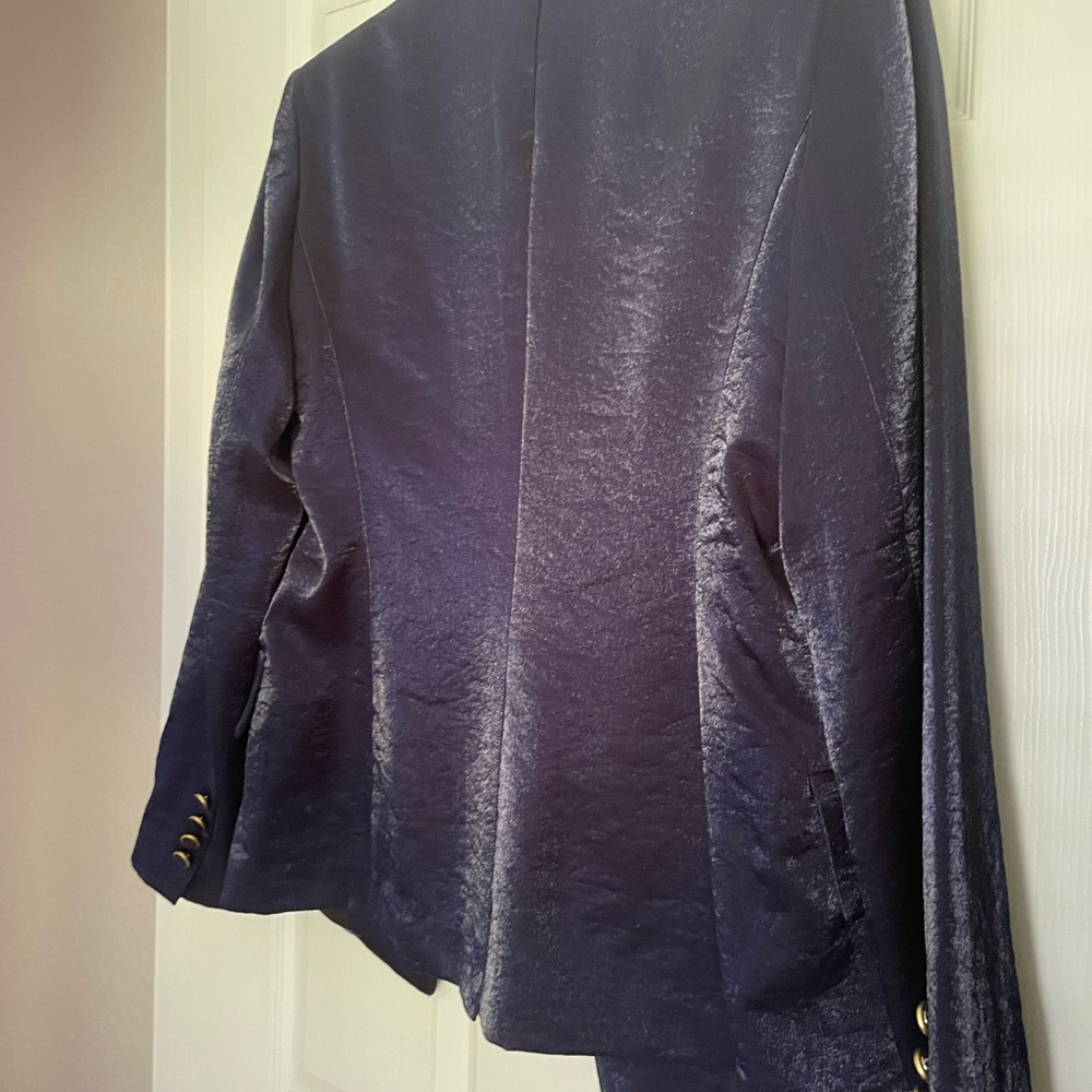 Elegant Navy Women's Blazer